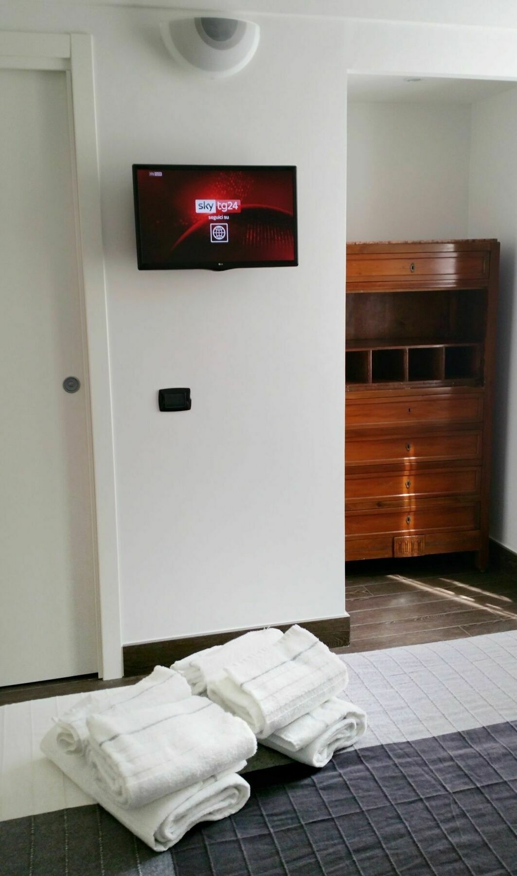 Guest house Centro Storico - Fermata Montesanto 2*