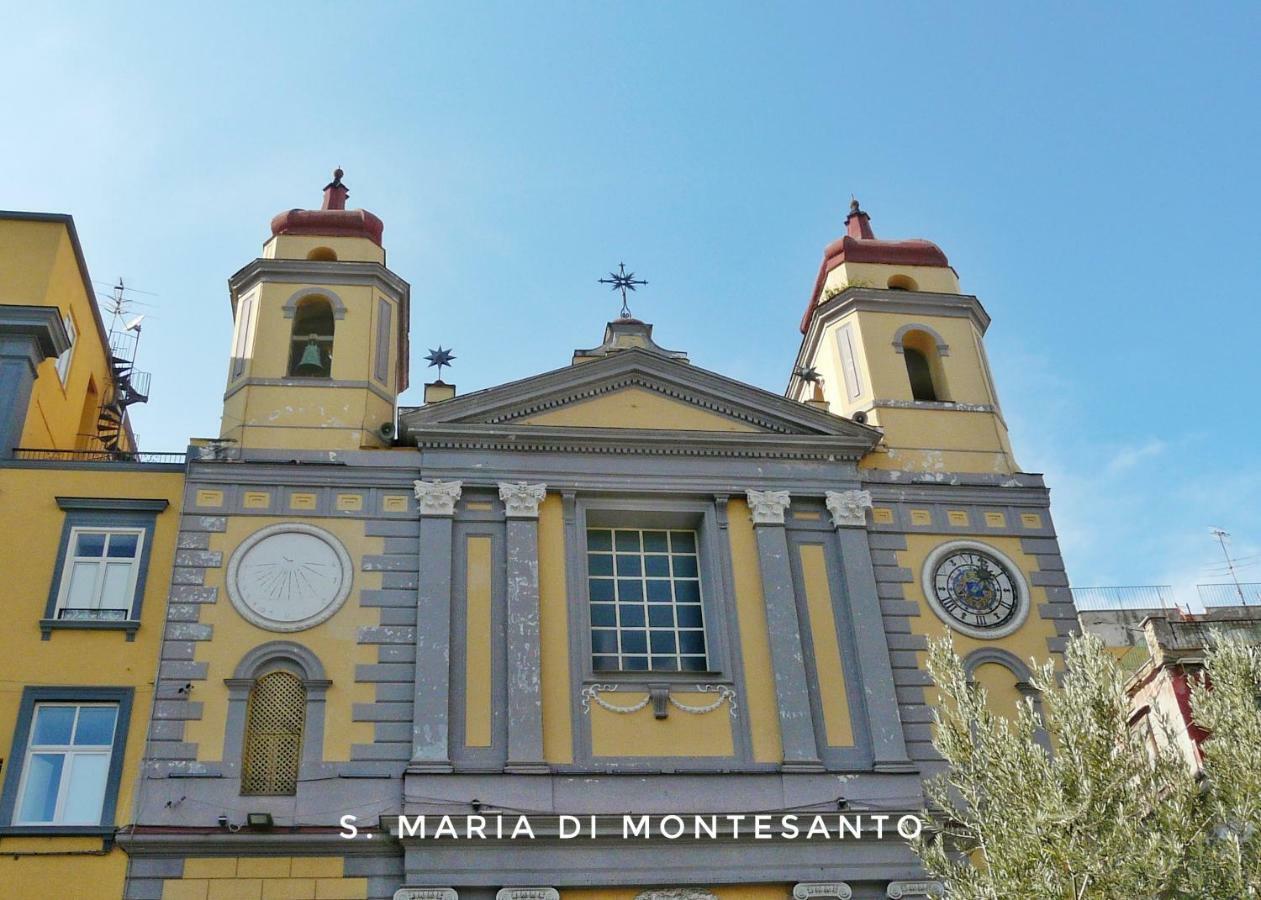Centro Storico - Fermata Montesanto Gasthuis Napels